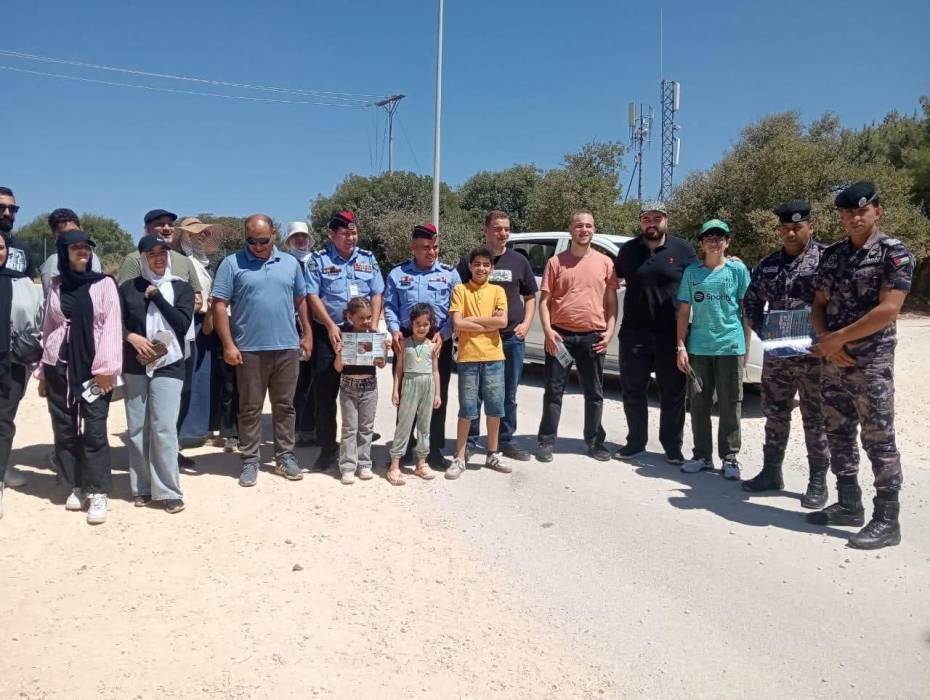 الأمن العام ينفذ يوماً توعوياً حول البيئة في محافظات المملكة...صور