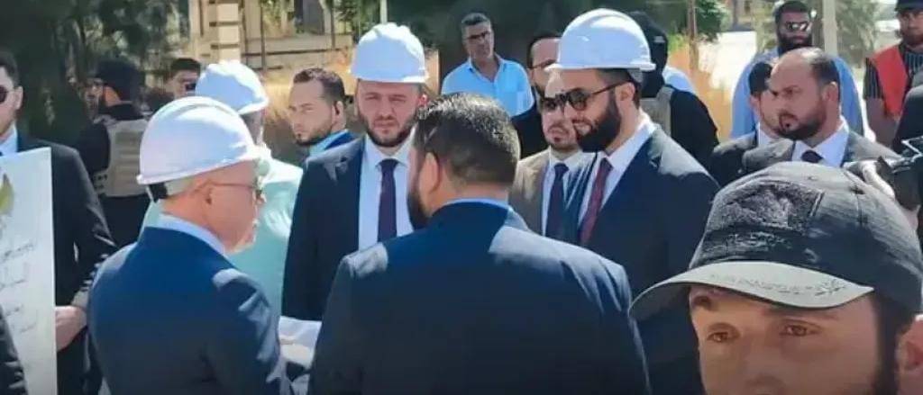 الرئيس السوري أحمد الشرع يطلق مرحلة إعادة الإعمار ويفتتح مشاريع ضخمة في حمص