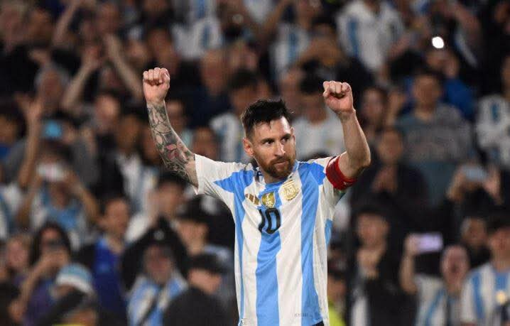 ميسي يلمّح لاعتزاله الدولي ومباراة فنزويلا قد تكون الأخيرة