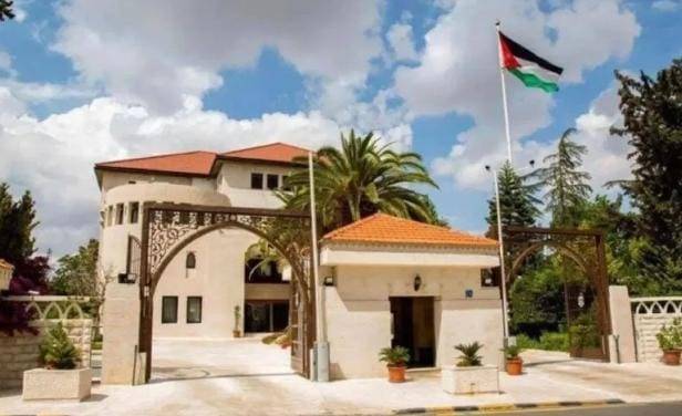 الأردن.. إحالات إلى التقاعد وإنهاء خدمات بقرارات حكومية