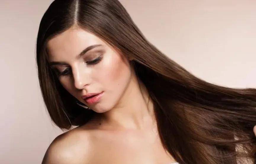 طرق فعالة للتخلص من رائحة الشعر الكريهة والحفاظ على فروة رأس صحية