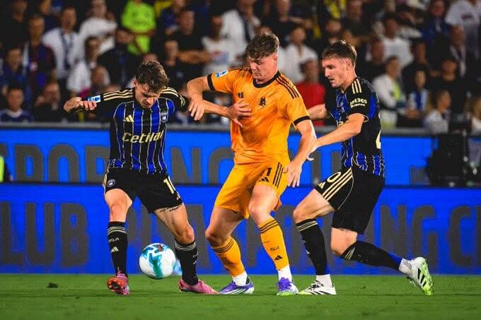 الكالتشيو: فوز روما وانغويسا يمنح نابولي انتصارا متأخرا