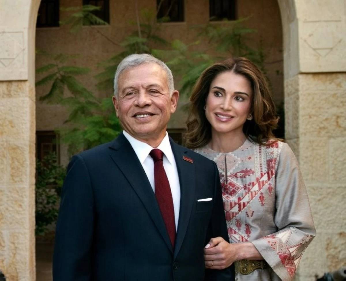 أسرة جامعة عمان الأهلية تهنىء بعيد ميلاد جلالة الملكة رانيا المعظمة