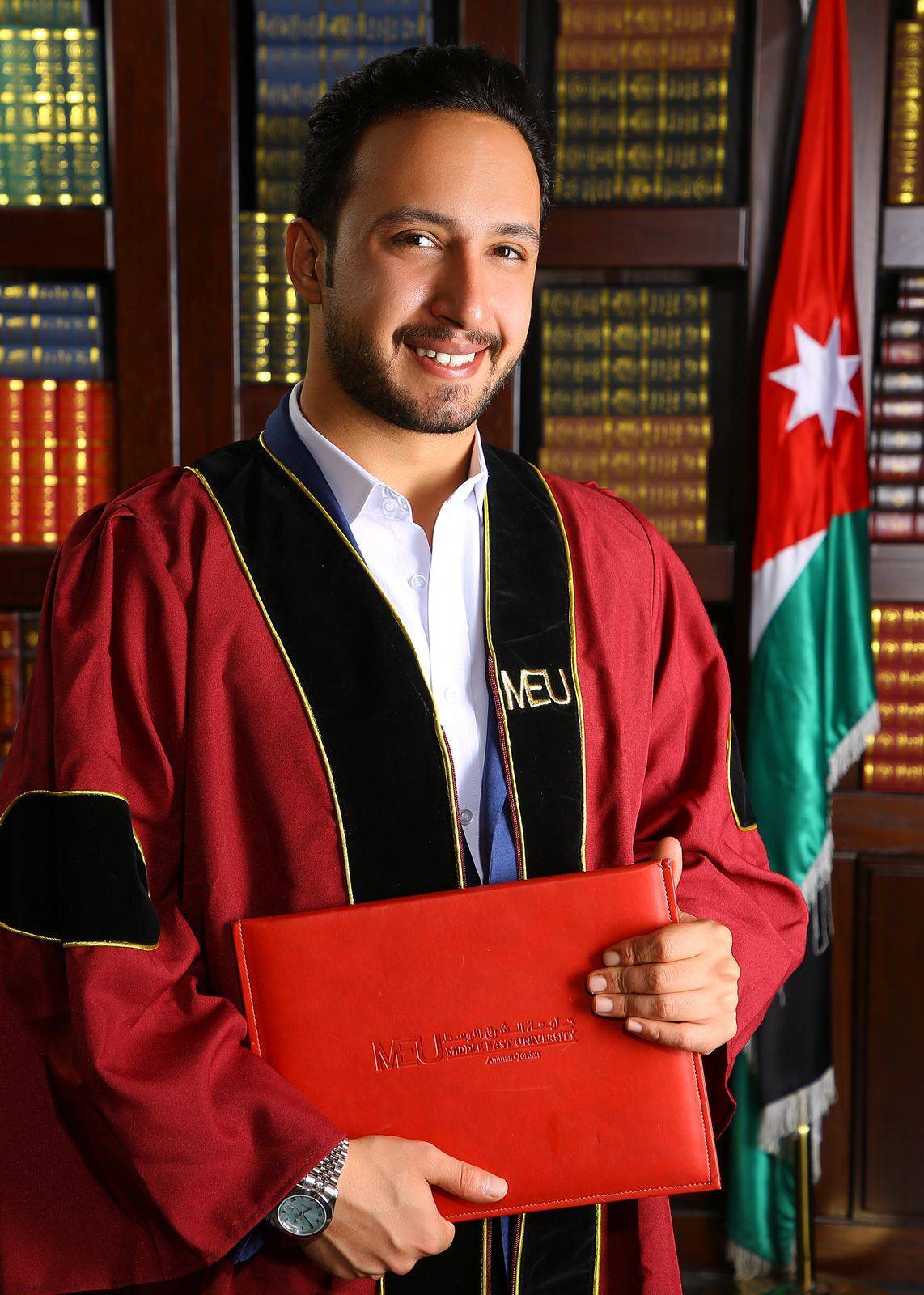 مبارك لـ نايف محمد نايف أبو زيد شهادة البكالوريوس من جامعة الشرق الأوسط