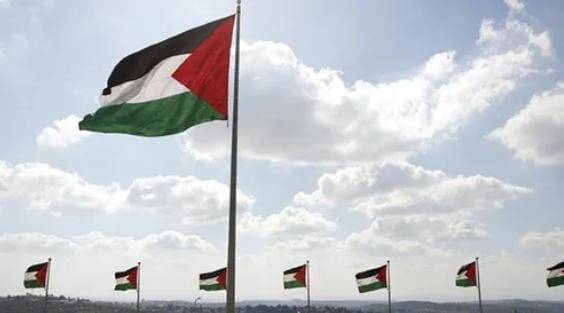 بريطانيا: نعتزم الاعتراف بدولة فلسطينية الشهر المقبل