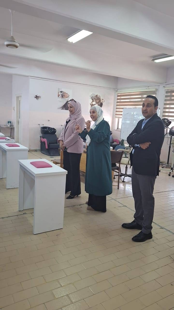 الدكتور العيطان في جولة ميدانية لمدارس لواء القويسمة لتعزيز التعليم المهني والتقني