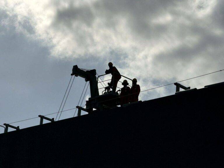 سوريا تستأنف تصدير النفط بشحنة تضمّ 600 ألف برميل