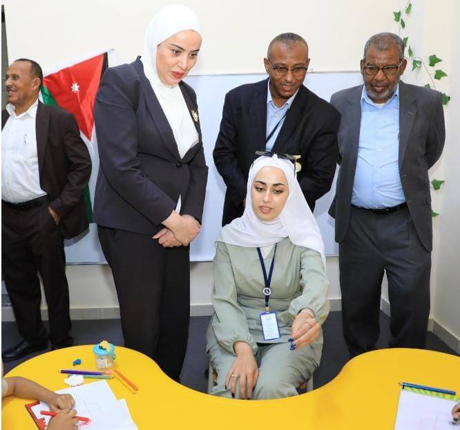 وزيرة التنمية تفتتح مركز الخدمات الاجتماعية المتكاملة في قضاء المزرعة