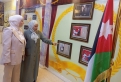 السواريس تشارك الطلبة الطابور الصباحي في مدرسة سحاب الثانوية الشاملة للبنات خلال الزيارة التفقدية لمشاغل التعليم المهني BTEC