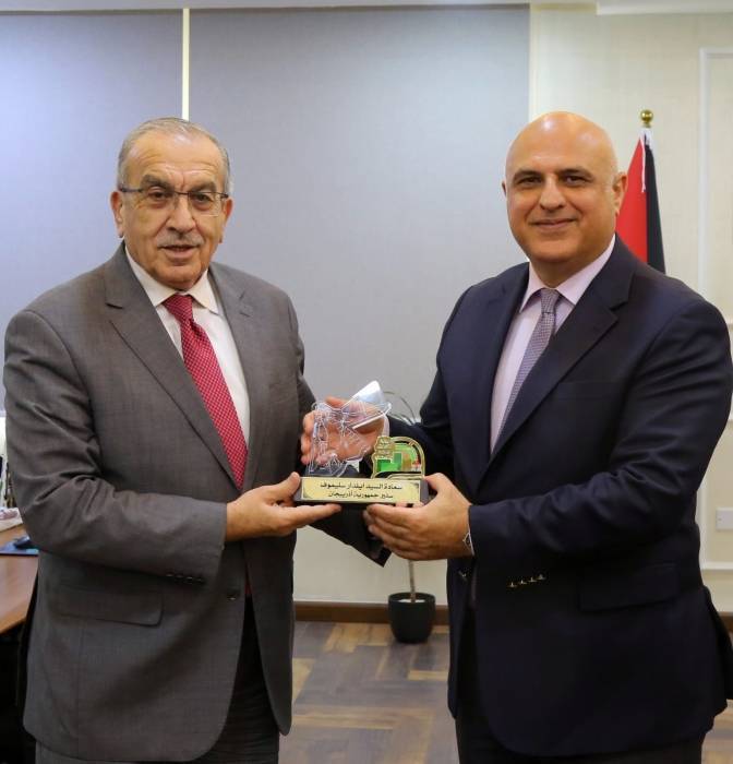 أبو السمن يستقبل السفير الأذربيجاني في عمان