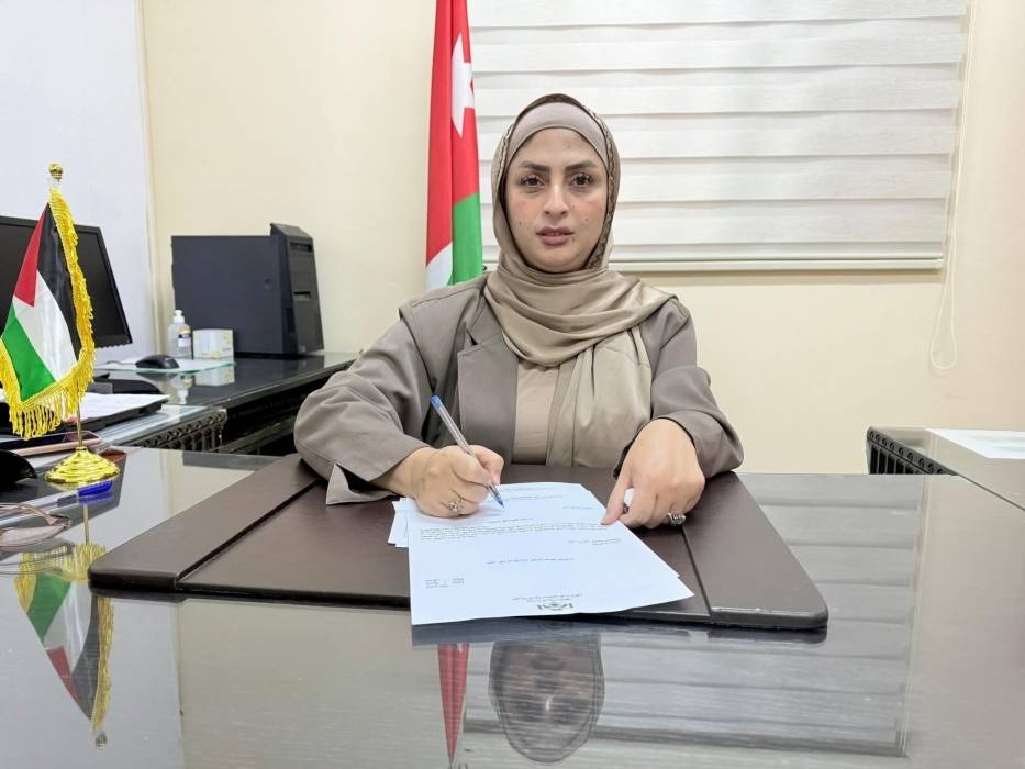 الدكتورة أماني ونس الشريدة مديرا للشؤون الإدارية والمالية في مديرية التربية والتعليم للواء ناعور .