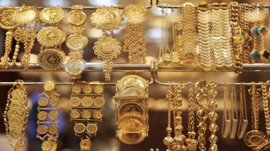 الذهب يواصل الارتفاع وعيار 21 يصل إلى 71.40 دينارا