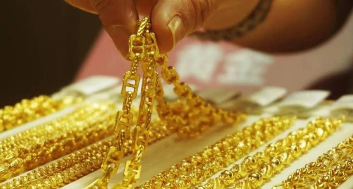 أسعار الذهب تشتعل في الأردن .. وسعر عيار 21 يقارب الـ 72 دينارا