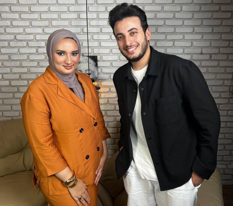 الحسن عادل يكشف صدمته بعد وفاة صديقه المقرب محمد لـ يارا أحمد