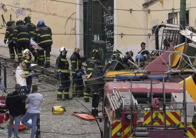 البرتغال: ارتفاع حصيلة قتلى ترام لشبونة إلى 17 شخصا