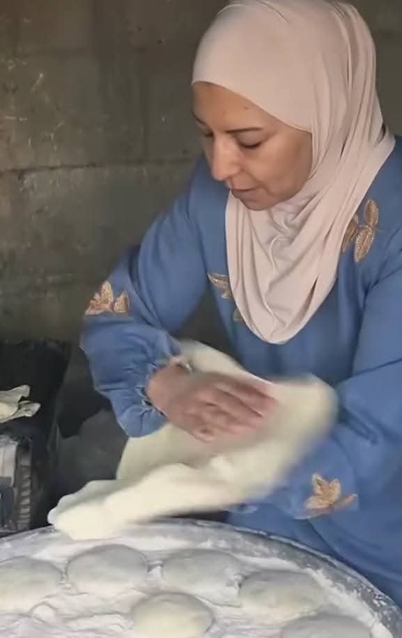 نجوى قيبلات تكتب درس العودة للأرض بخبز الصاج