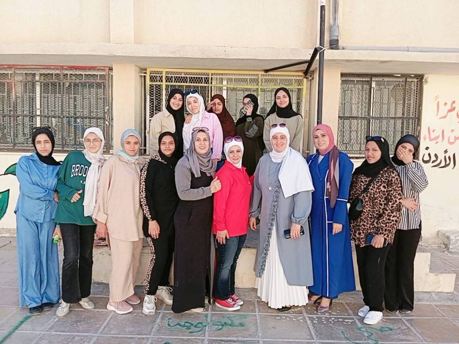 مشاركة طالبات من الزرقاء الأولى في معسكر جائزة الحسن للشباب – المستوى الفضي