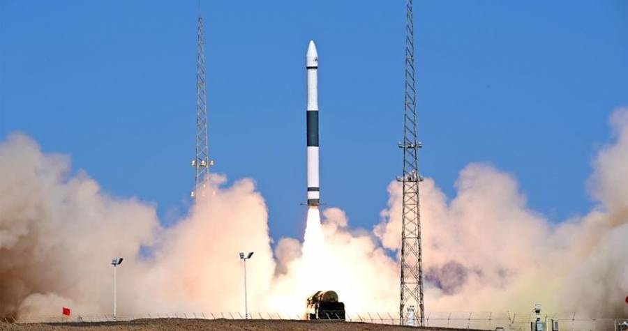 الصين تطلق قمرًا صناعيًا لاستكشاف بيئة الفضاء