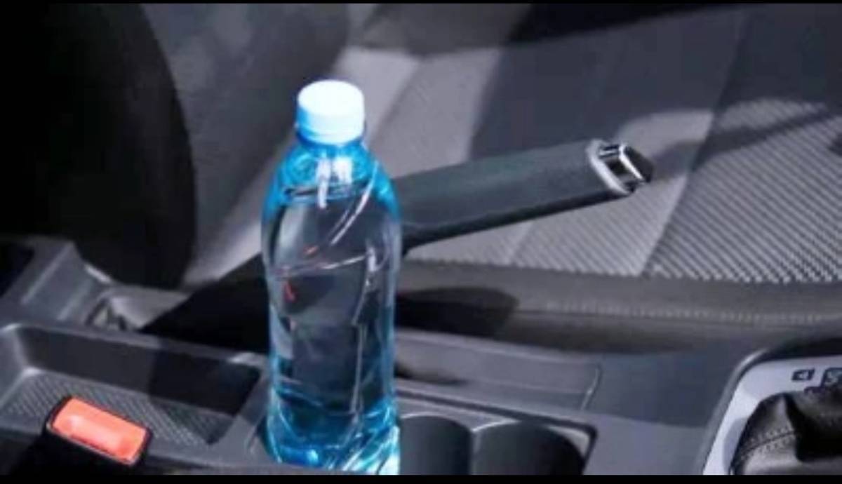 دراسة: علب البلاستيك في السيارات قد تسمم الجسم