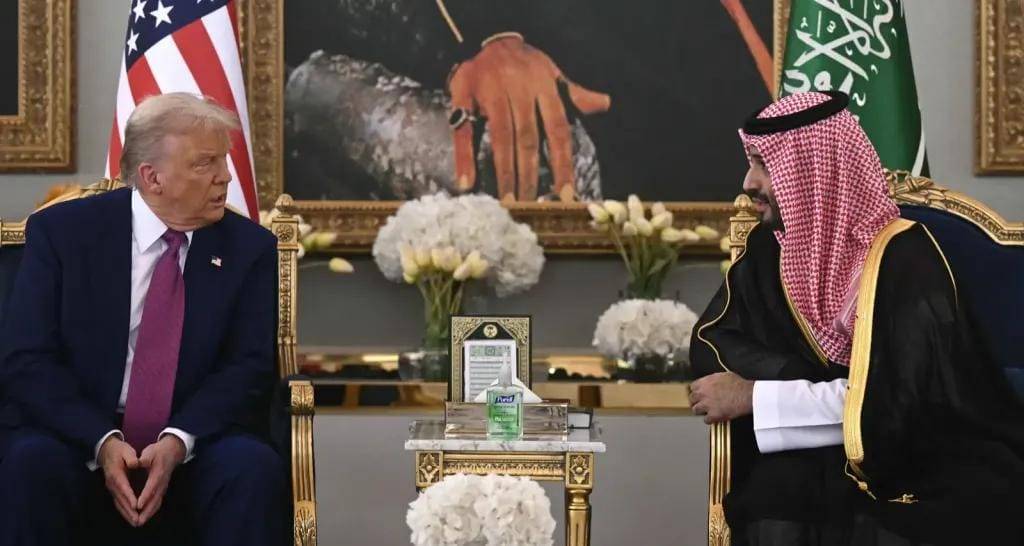 ترامب يغيّر قواعد تصدير الطائرات المسيرة لتسريع صفقات كبرى مع السعودية