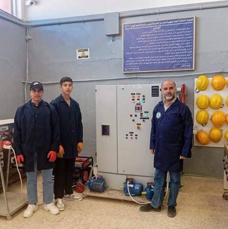 الطفيلة الثانوية المهنية الأولى بمسابقة تصنيع الأجهزة التدريبية