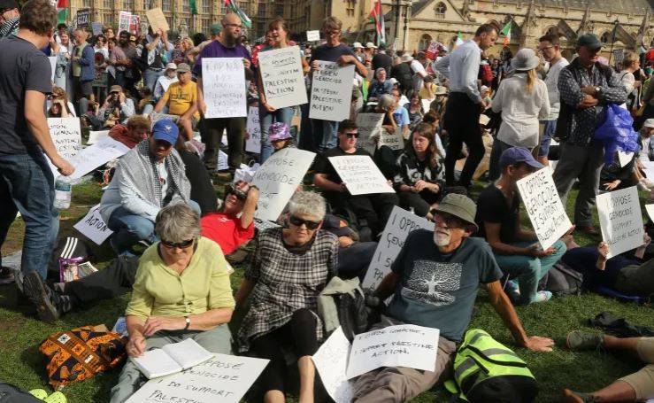 مظاهرات في عواصم أوروبية دعما لفلسطين ومطالبة بمعاقبة إسرائيل