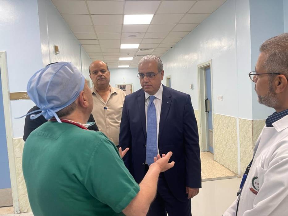 وزير الصحة يتابع ميدانياً واقع الخدمات الصحية في مستشفى التوتنجي...صور