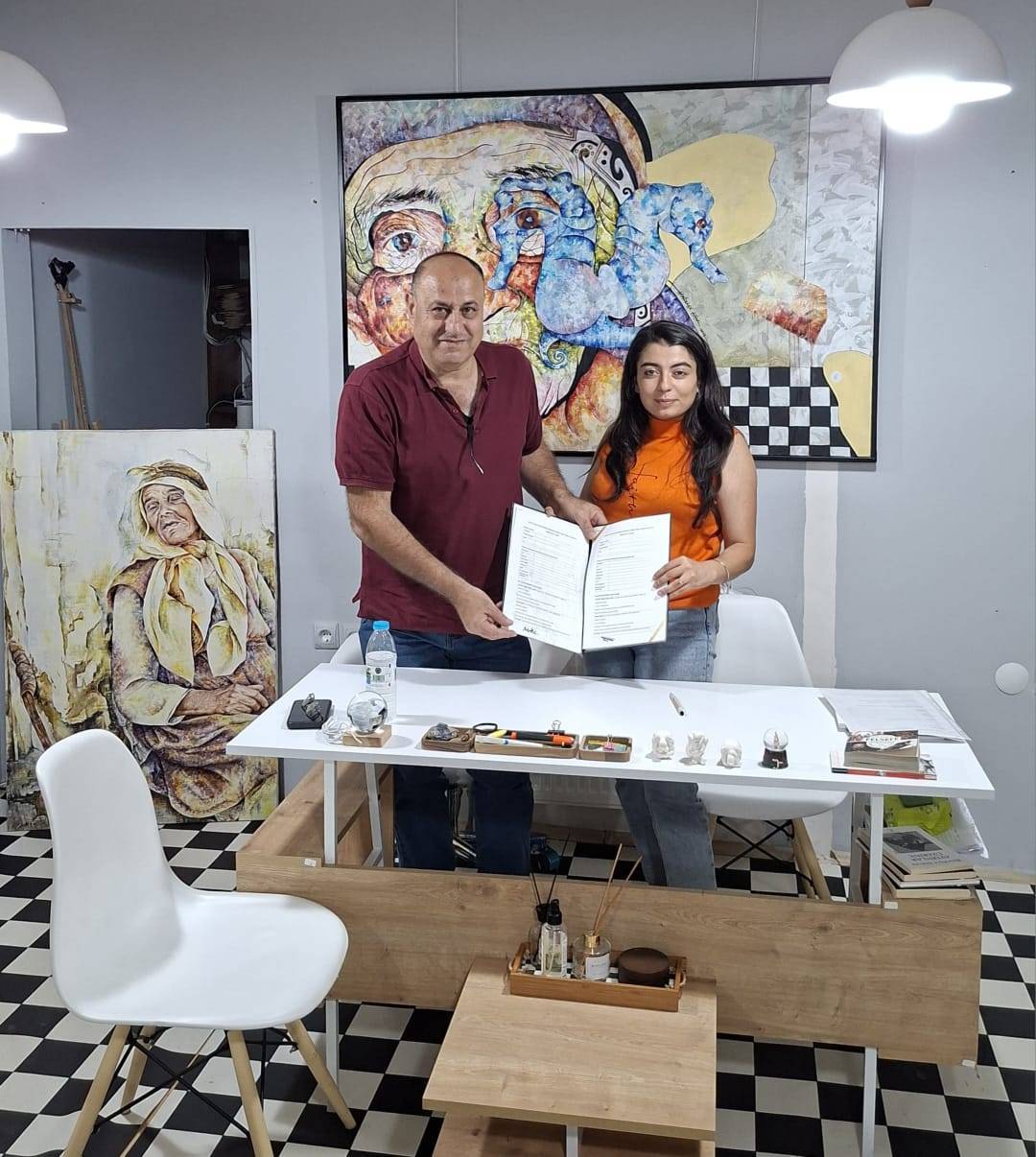 تركيا.. جمعية الرواد للفنون التشكيلية تنفذ جداريات ضخمة تجسد الدور التاريخي للهاشميين في نهضة الأمة فكريا وانسانيا