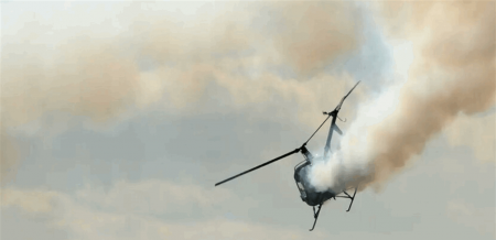 بالصور .. تحطم مروحية ومقتل جميع ركابها