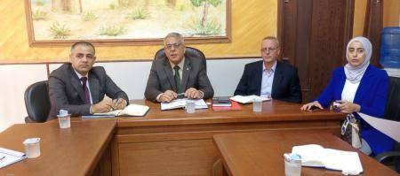الخصاونة يلتقي برؤساء الأقسام في تربية قصبة إربد
