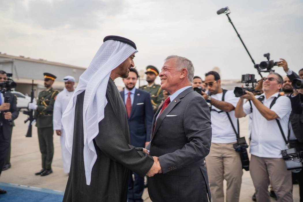 الملك ورئيس الإمارات يبحثان في أبوظبي المستجدات الإقليمية والعلاقات الثنائية