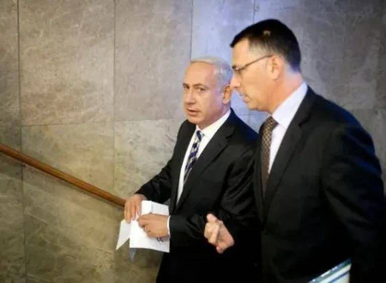 خلاف بين نتنياهو وساعر داخل الحكومة الإسرائيلية حول الدبلوماسية العامة