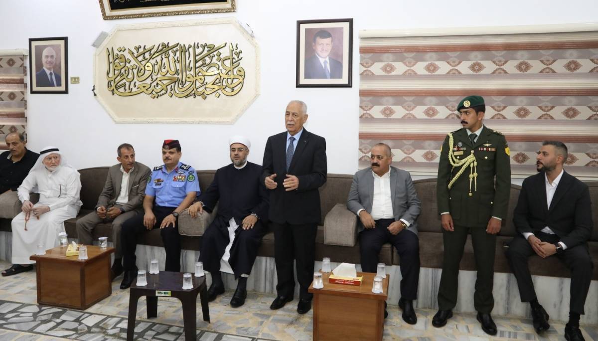 مندوبا عن الملك وولي العهد. العيسوي يعزي عشيرتي العكور والتميمي