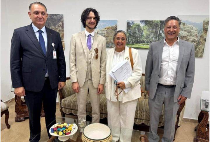 وزير البيئة يؤكد الاهتمام بتعزيز الشراكة مع الأكاديمية الأميركية الأردنية