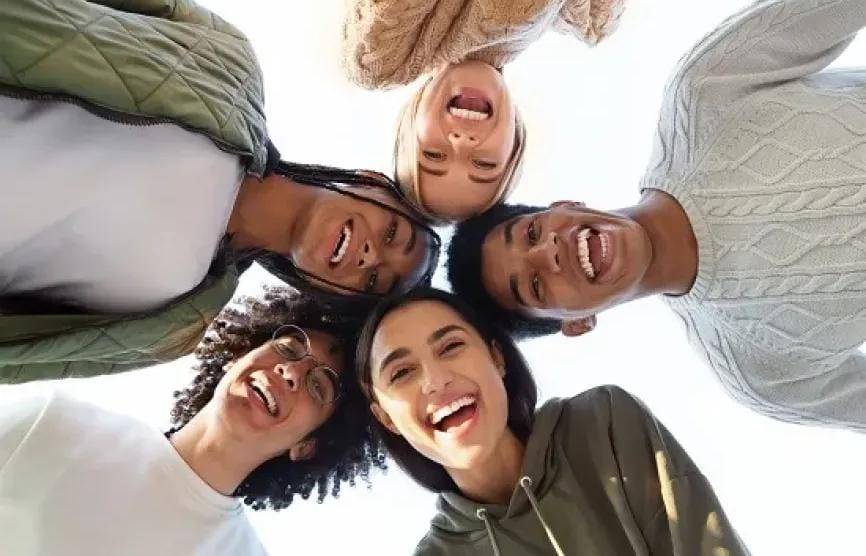 كيف تبني الثقة بالنفس لدى الأطفال وتغرس قبول الذات