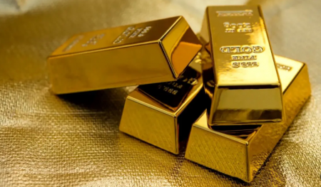 الذهب يسجل ارتفاعًا تاريخيًا جديدًا ويكسر الأرقام القياسية