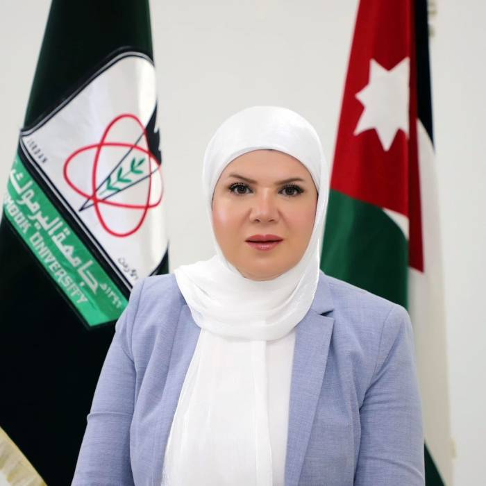 الأستاذة الدكتورة ميرفت الصوص تغادر اليرموك نحو الأردنية بعطاء جديد