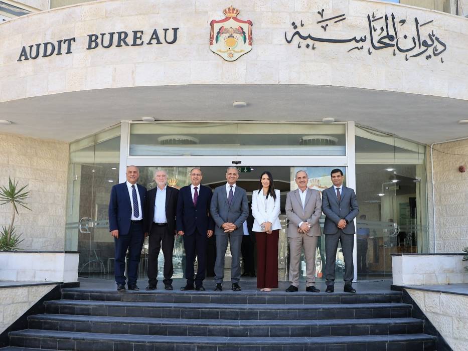 المالية النيابية تزور ديوان المحاسبة