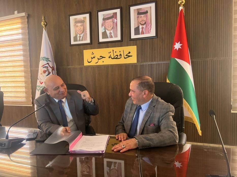 خريسات وبني ياسين: تنسيق إداري وبلدي يرفع كفاءة الاستجابة للملاحظات والمطالب الخدمية في جرش