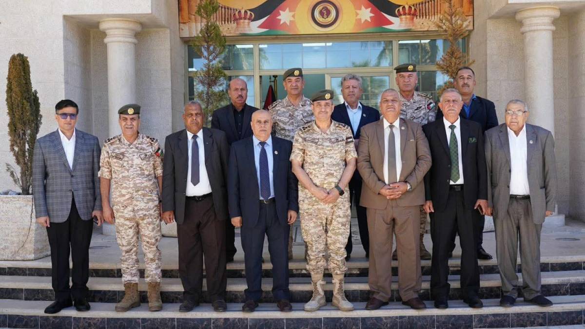 وفد ملتقى متقاعدي جنوب شرق عمان العسكريين يزور مديرية الخدمات الطبية