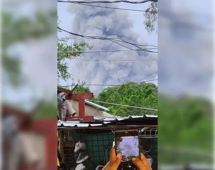 الحوثي يعلن عن سقوط عشرات القتلى والجرحى بينهم صحفيون في قصف اسرائيلي على صنعاء والجوف