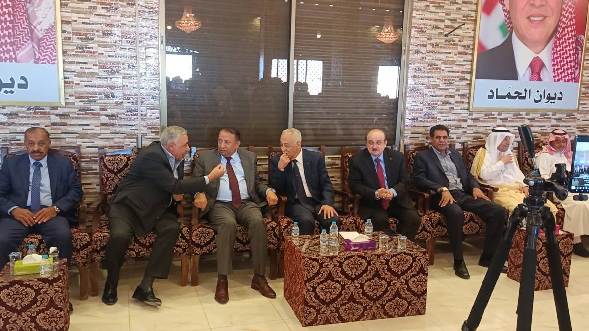 عشيرة الترتوري وقبيلة بني صخرالحماد  نسايب ...معالي العيسوي طلب ومعالي عوجان أعطى ....صور وفيديو