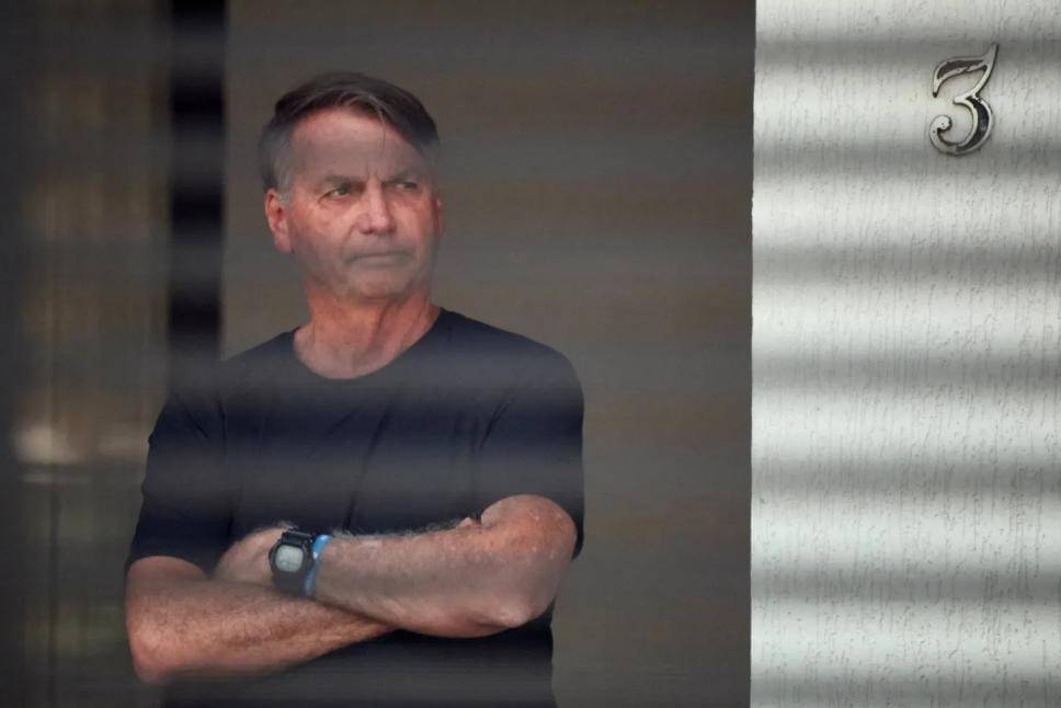 السجن 27 عاماً لرئيس البرازيل السابق بولسونارو بتهمة التخطيط لانقلاب