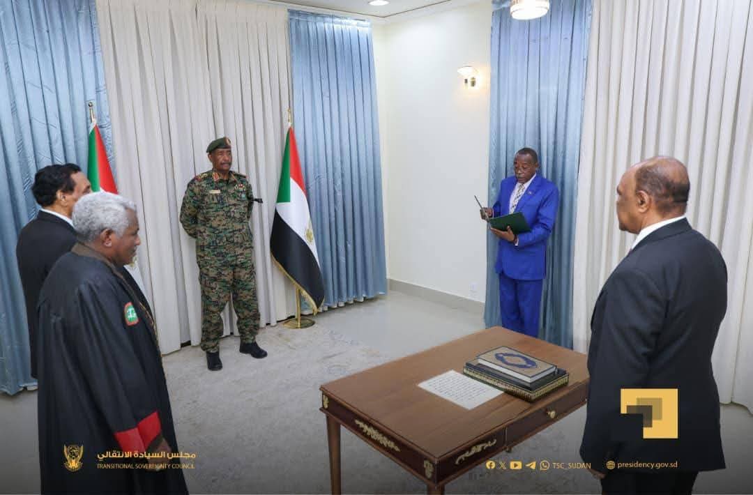 السفير محي الدين سالم يؤدي القسم أمام رئيس مجلس السيادة وزيراً للخارجية والتعاون الدولي