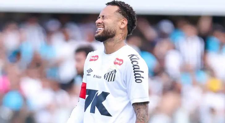 أنشيلوتي يوجه رسالة حاسمة لنيمار: الموهبة لا تكفي.. المونديال يتطلب لياقة بدنية عالية