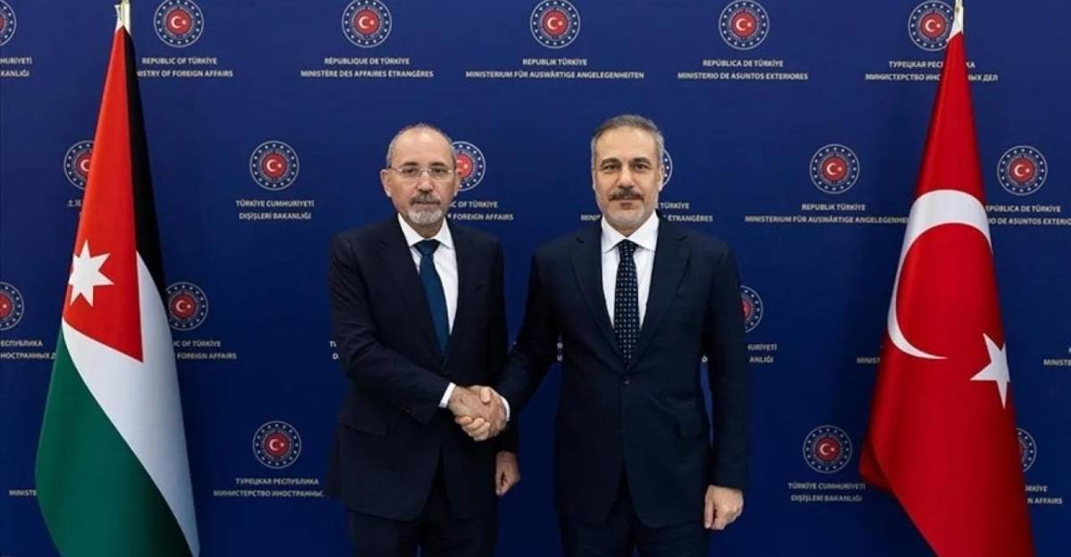 الصفدي وفيدان: ضرورة وقف عدوان إسرائيل على غزة ودعم قطر قبل القمة الطارئة
