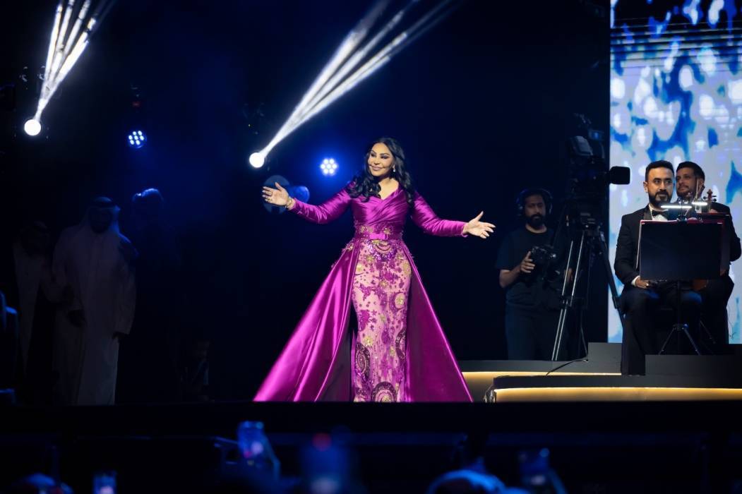 فنانة العرب أحلام تشعل موسم جدة بحفل استثنائي على مسرح عبادي الجوهر أرينا