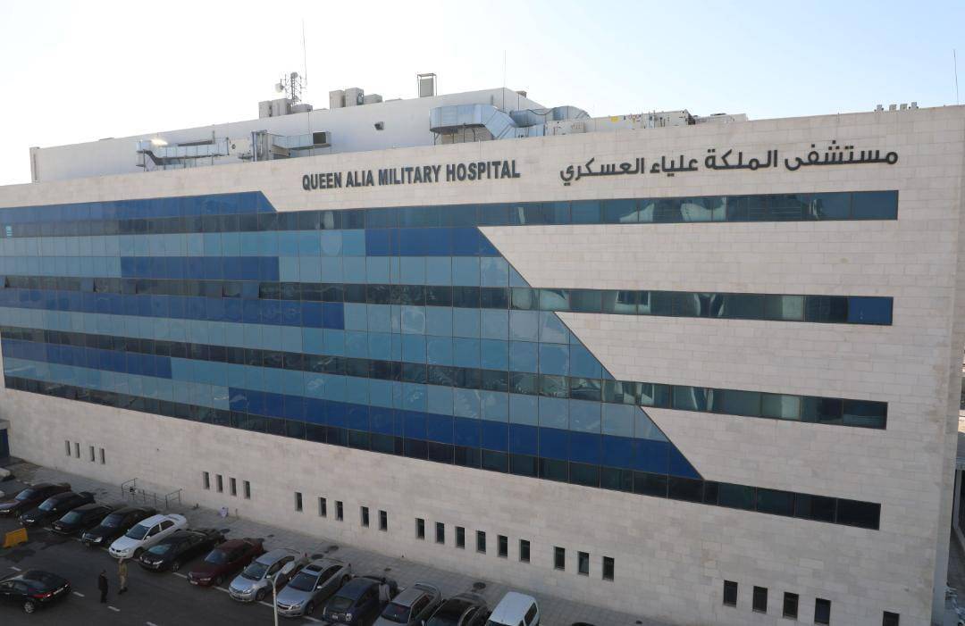 العقيل يثمّن جهود الخدمات الطبية الملكية في نجاح العملية الجراحية لابنه