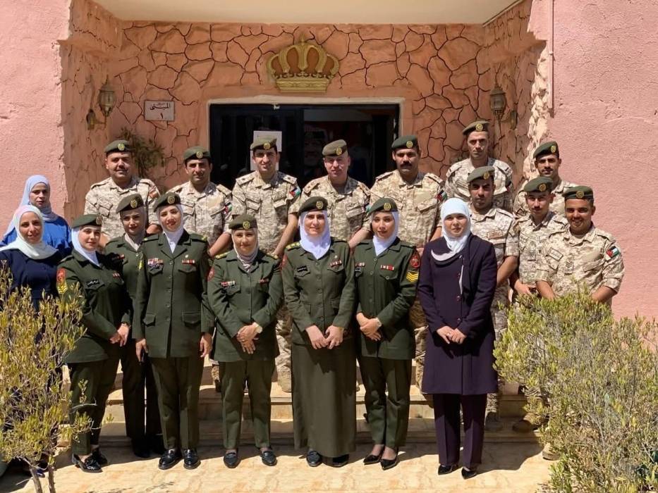 تخريج دورة  في مديرية التربية والتعليم والثقافة العسكرية