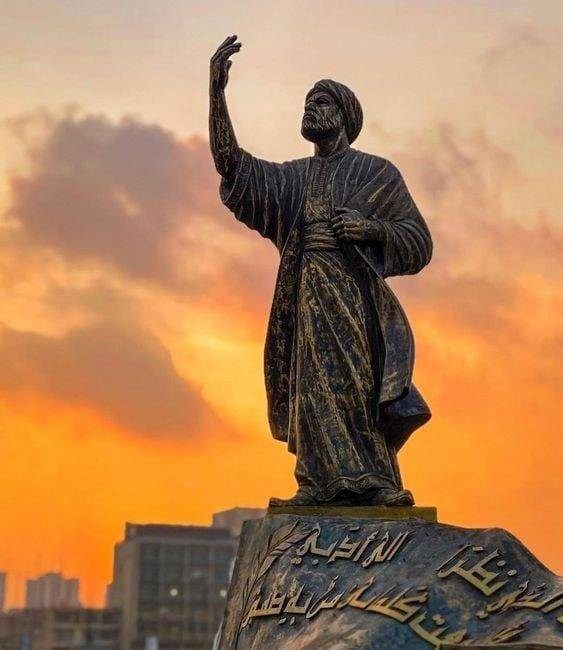 أسئلة في حضرة المتنبي